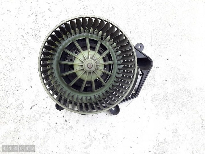 1999 Audi A4 Вентилятор моторчика вентилятора печки, фото 3