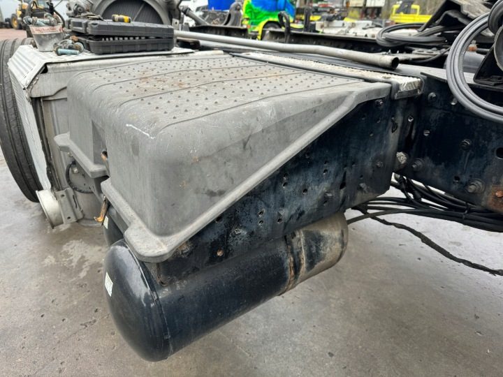 Корпус крышка аккумуляторов Mercedes Actros MP 2 MP 3 Axor, фото 3