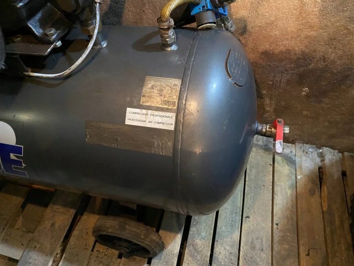 Компрессор tłokowy масляный Walter GK 420-2,2/50A P 50 l 10 бар, фото 4