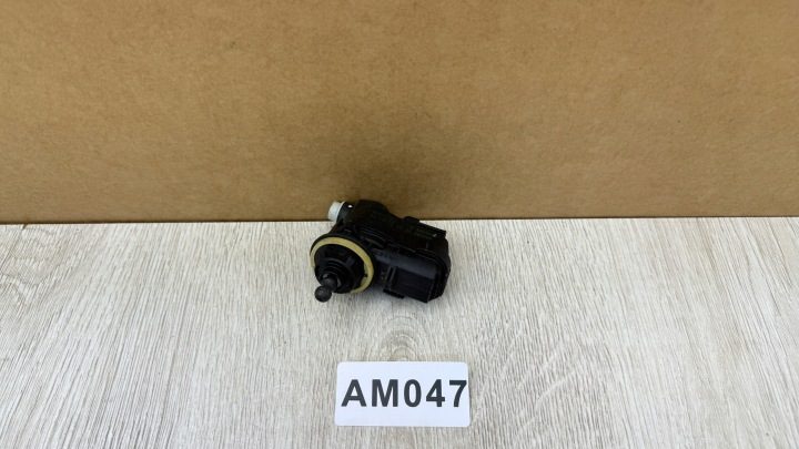 МОТОРЧИК КОРРЕКТОРА ФАРЫ TOYOTA AURIS YARIS NISSAN QASHQAI 90013783 AM047, фото 1