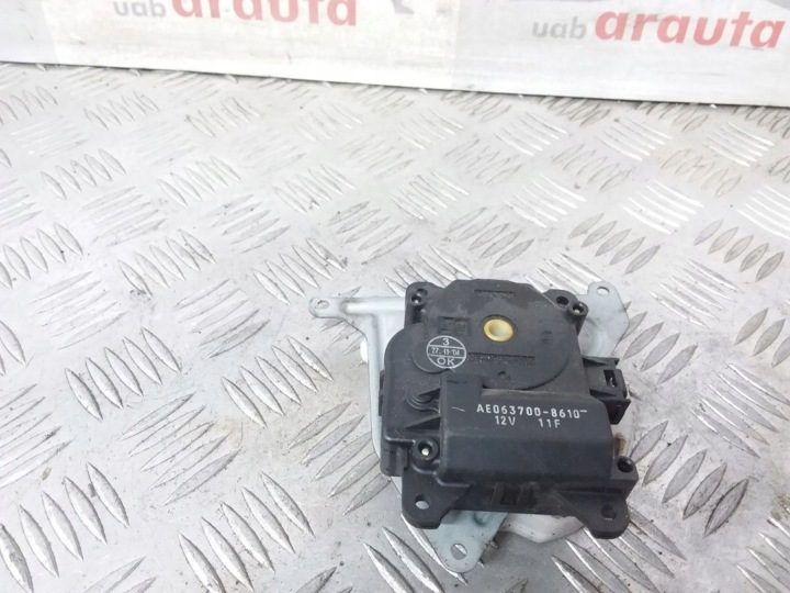 МОТОРЧИК ВЕНТИЛЯТОРА ПЕЧКИ TOYOTA AVENSIS T250 AE063700-8610 NR455, фото 1