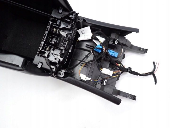 ТОННЕЛЬ ПОДЛОКОТНИК РАЗЪЕМ USB РЕШЕТКА ЕВРОПА MERCEDES C-КЛАСС W205 19 г., фото 7