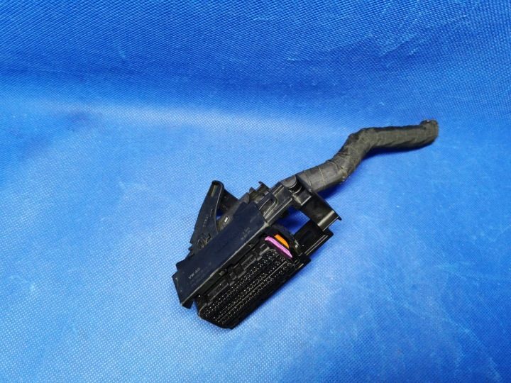 РАЗЪЕМ БЛОКА УПРАВЛЕНИЯ ДВИГАТЕЛЯ ОРИГИНАЛ AUDI VW SKODA 4H0906235 A B 7P6906235A, фото 2