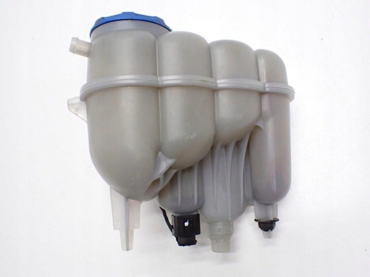 РАСШИРИТЕЛЬНЫЙ БАЧОК ВОДЫ 8W0121405E AUDI A4 B9 8W 16 г., фото 2