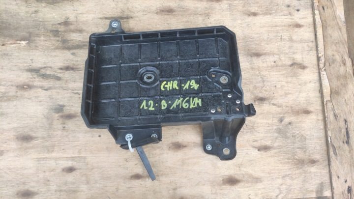 Площадка аккумулятора Toyota C-HR CH-R 74404-10210, фото 1