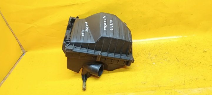 Корпус воздушного фильтра OPEL CORSA C 1,2 бензин 9129743 ., фото 10