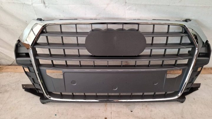Решетка радиатора Audi Q3 8U 8U0853651, фото 2