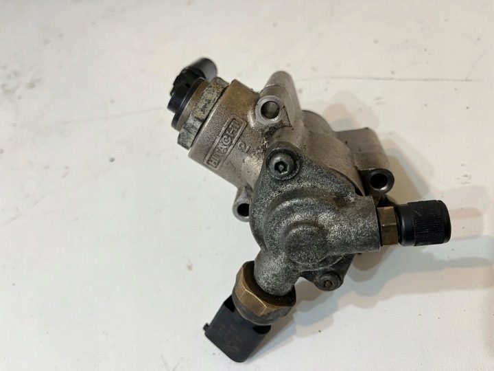 Audi A6 C6 2.0 TFSI насос высокого давления 06F127025H, фото 3
