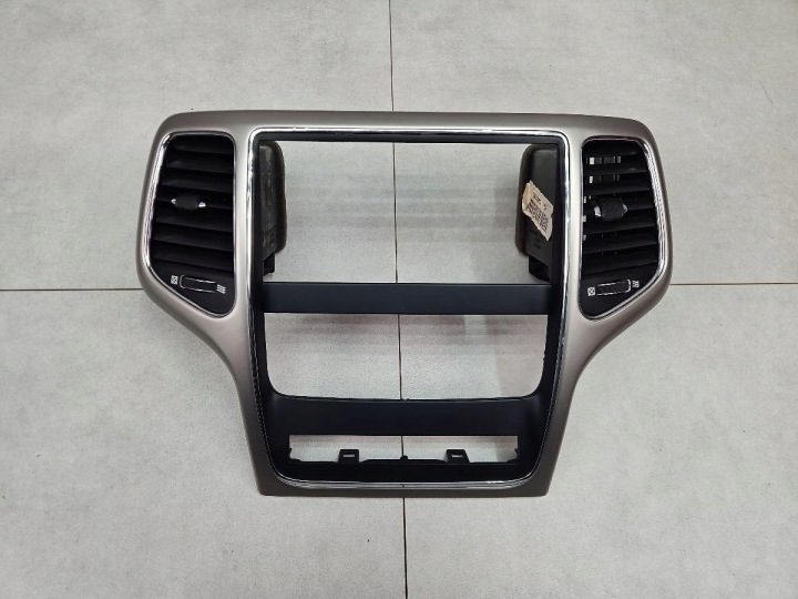 JEEP GRAND CHEROKEE IV WK2 10- РАМКА МАГНИТОЛЫ РЕШЕТКИ ОБДУВА, фото 1