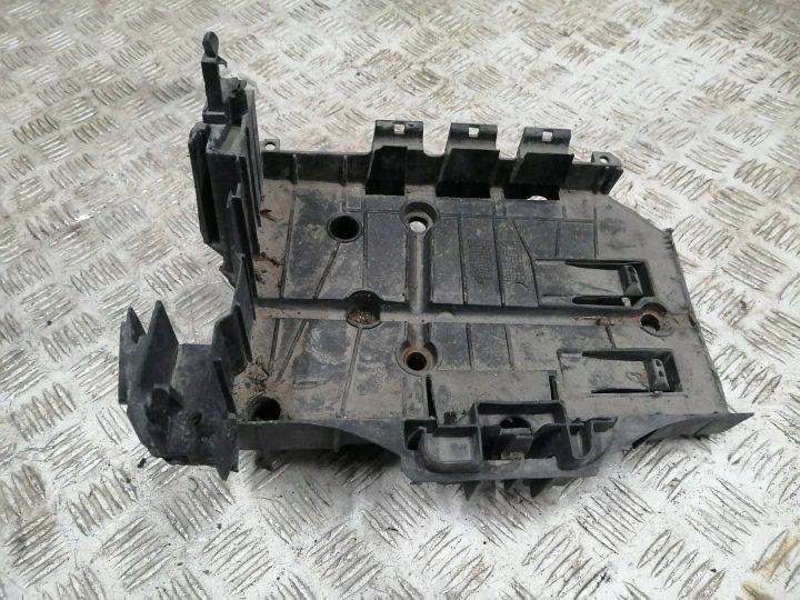 Citroen C5 III площадка аккумулятора, фото 1