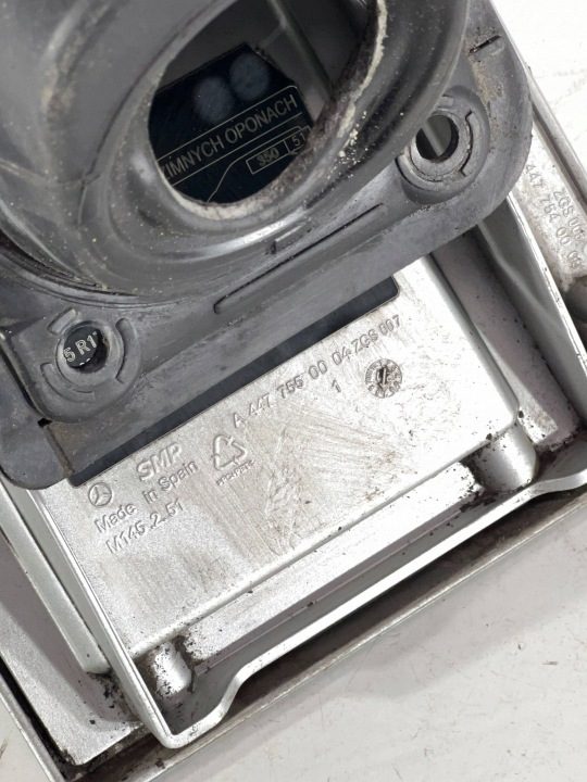 Лючок горловины бензобака Mercedes V класс W447 2.2CDI A4477540134, фото 5