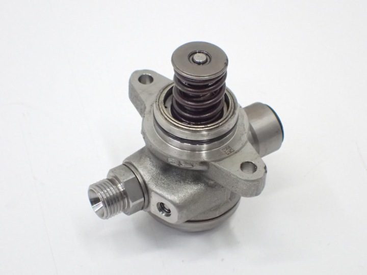 ТОПЛИВНЫЙ НАСОС 04E127027N LEON III 5F VW GOLF VII 1.0 TSI DKL 19 г., фото 3