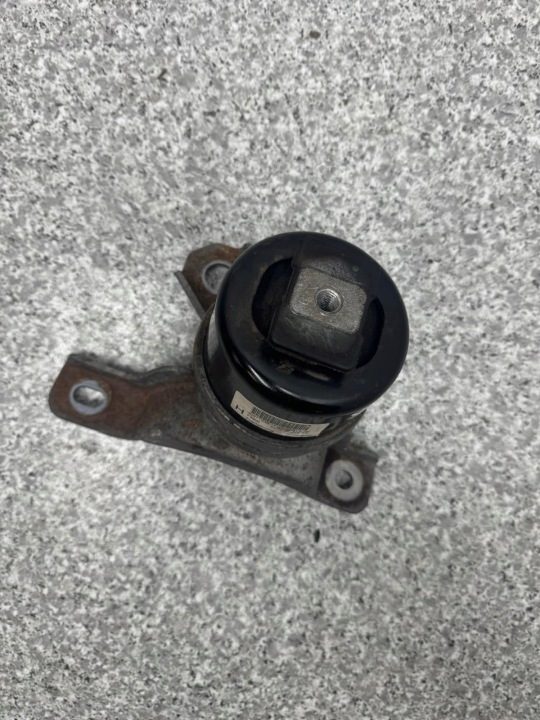 ПОДУШКА КРОНШТЕЙН ДВИГАТЕЛЯ VOLVO XC60 2007-2013 30671245 2.4 D5 2.5 T5, фото 3