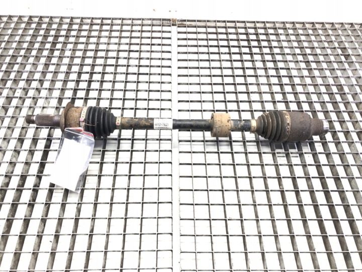 Полуось правая передняя Suzuki SX4 44101-79J21 1.6 107 л.с. шарнир, фото 1