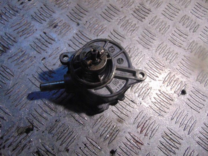 НАСОС ВАКУУМНЫЙ MERCEDES W203 2.2 CDI A6462300165, фото 2