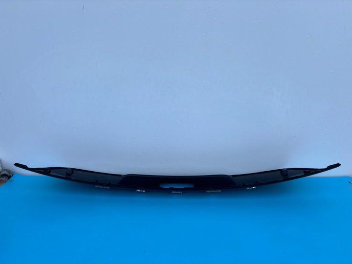 VOLVO V40 XC40 НАКЛАДКА КРЫШКИ ЗАДНЯЯ МОЛДИНГ 31301301 K128/1107, фото 2