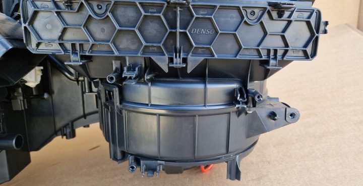 ОТОПИТЕЛЬ VW AUDI SKODA 5QH816005D ОРИГИНАЛ КОМПЛ. КАК НОВЫЙ, фото 3