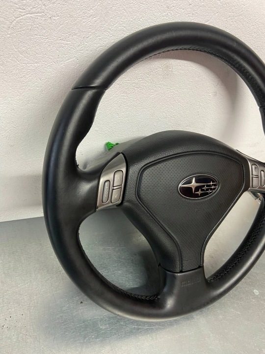 Subaru Forester II SG Руль МУЛЬТИ КОЖА MOMO, фото 2