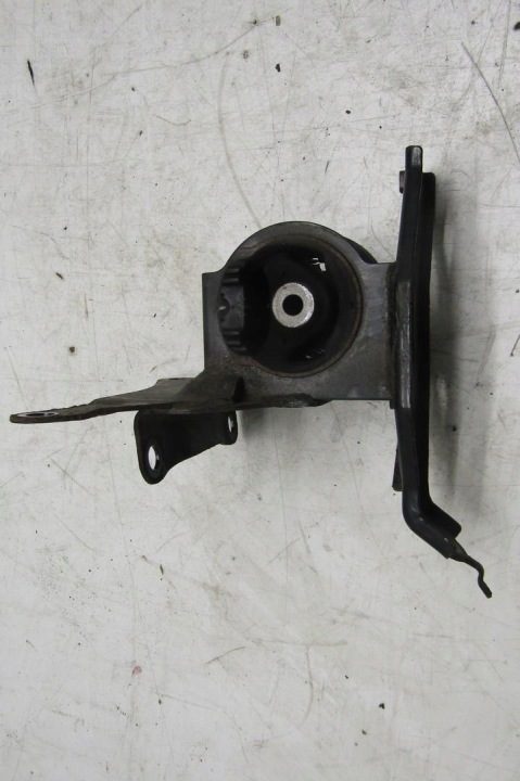 Подушка двигателя левая 1.3 VVT-i Toyota Yaris III 000185, фото 1