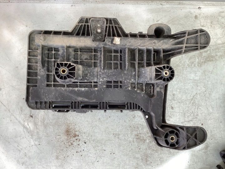 Площадка аккумулятора Audi A3 S3 8P 1K0915513, фото 3
