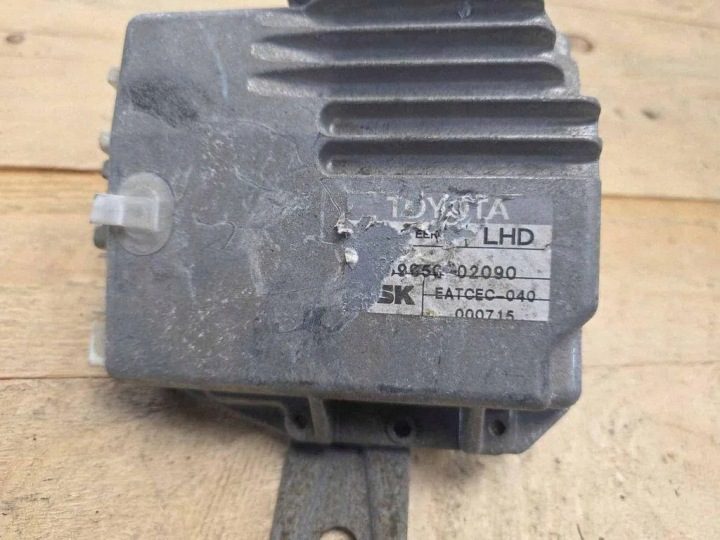 Блок управления гидроусилителя 89650-02090 Toyota Corolla E12, фото 3
