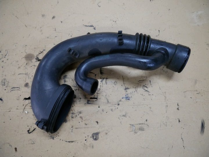BMW E38 E39 E46 E53 E60 E61 E83 M57 трубка канал воздушный патрубок 7786777, фото 1