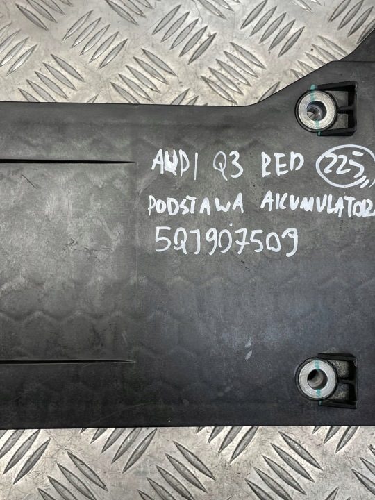 Audi Q3 83A площадка аккумулятора 5QJ907509, фото 4