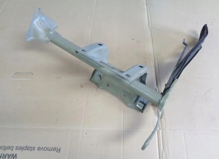 КРЕПЛЕНИЕ КАРКАС КРОНШТЕЙН TOYOTA LAND CRUISER LJ70 1987 г., фото 1