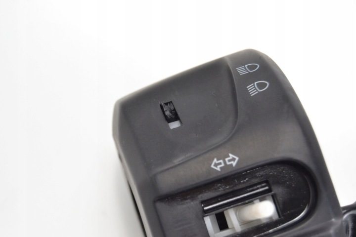 Переключатель левый Yamaha Tricity 125 Tryptik, фото 3