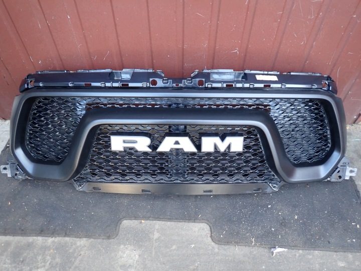 Решетка Двигателя Компл. Решетка радиатора Dodge RAM Rebel 1500 5.7 HEMI 2019-, фото 1