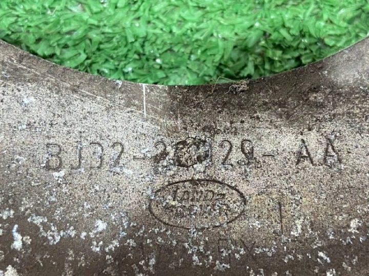 Пыльник диска тормозного задний левый L538 BJ322C029AA, фото 3