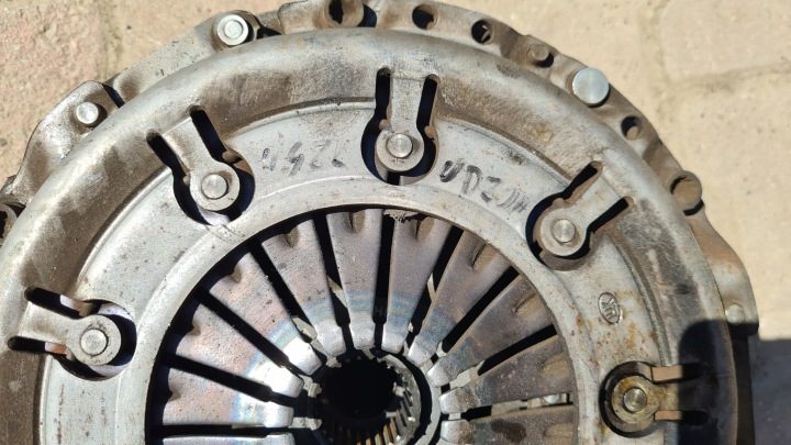 Audi A4 B8 A5 8T 1.8 TFSI Сцепление Двухмассовый маховик 0B1105266AA uszkod, фото 2