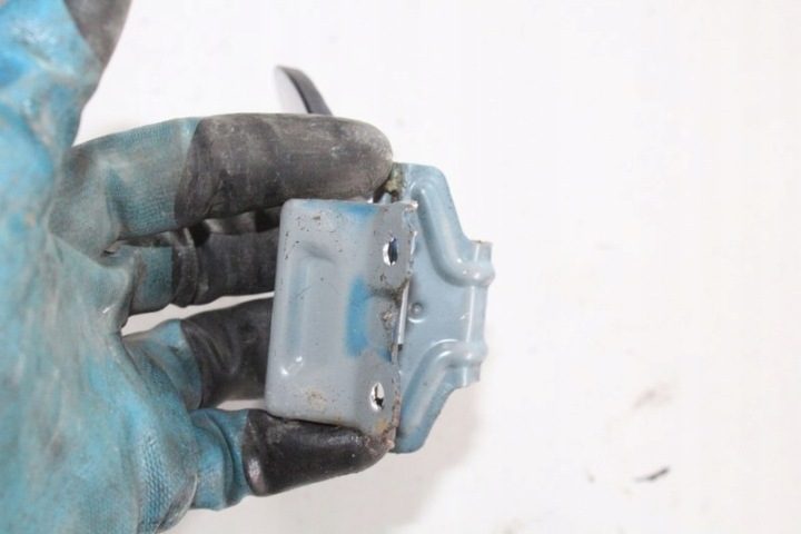Toyota OE 77350-20310 лючок горловины бензобака, фото 3