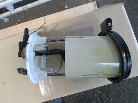 TOYOTA AVENSIS T25 2.0 D4D 03-06 ДАТЧИК УРОВНЯ ТОПЛИВА, фото 2