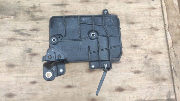 Площадка аккумулятора Toyota C-HR CH-R 74404-10210, фото 2