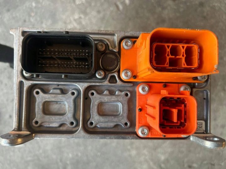 Porsche Cayenne 9Y Зарядное устройство аккумулятора 9Y0915681B, фото 2