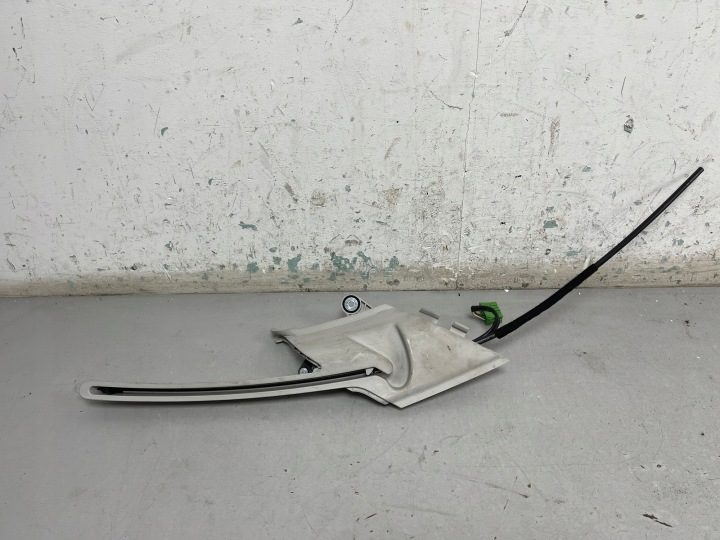 Направляющая защиты багажника левая Mercedes E-Класс S213 A2138152900, фото 1