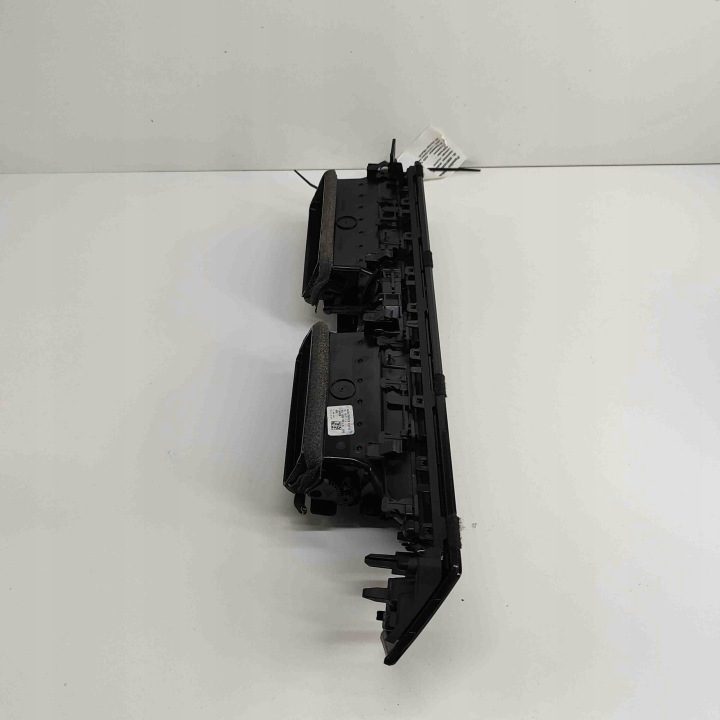 ДЕФЛЕКТОРЫ ПАНЕЛИ ПРИБОРНОГО AUDI E-TRON (GEN) 4KL820951A 28516385 300 кВт 2019, фото 2