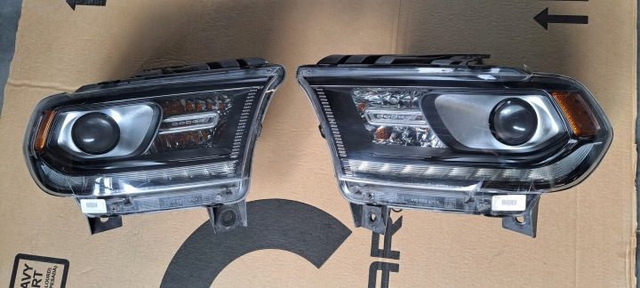 DODGE DURANGO 14-19 ФАРЫ ПЕРЕДНИЕ КСЕНОН LED OEM, фото 1