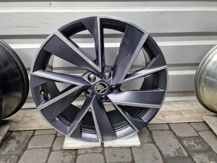Литой диск Skoda OE ENYAQ 8.0" x 20" 5x112 ET 45, фото 1