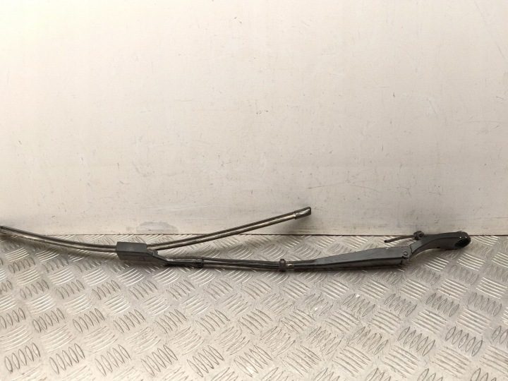 Поводок дворника лобового стекла Левый сторона Tesla Model Y P162823000A, фото 1