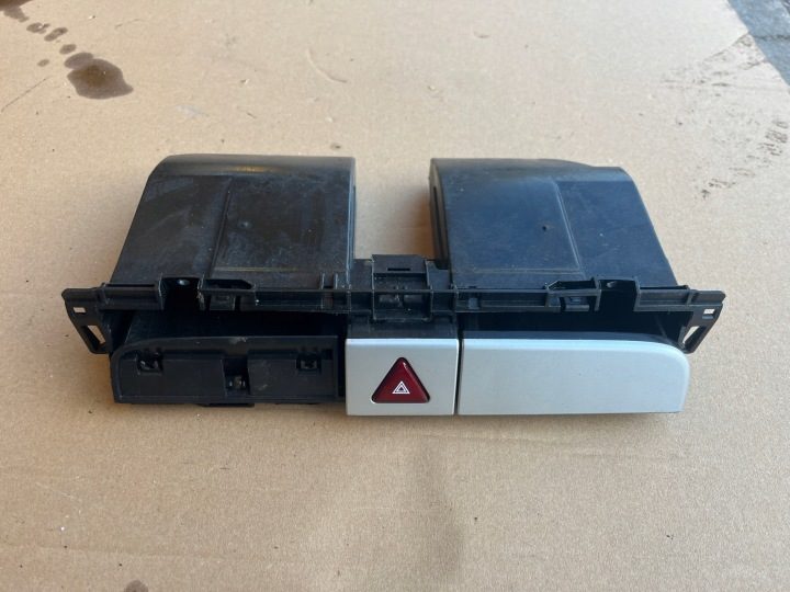 Выдвижной ящик бардачок Volkswagen VW Passat B6 2005-2010 3C0858407, фото 1