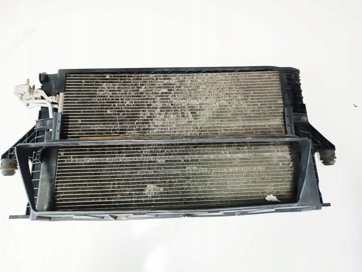 Volvo v50 рестайлинг 07 2,5 T5 радиатор охлаждения klimatyzac, фото 1
