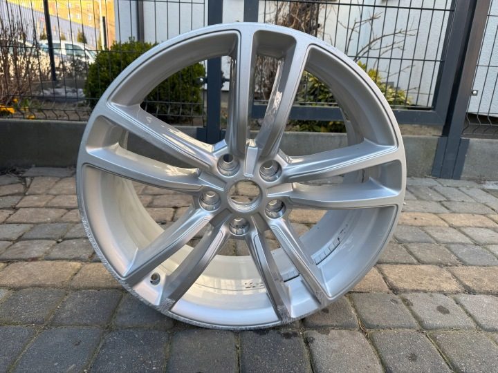 Литой диск TESLA S 8.0" x 19" 5x120 ET 40, фото 1