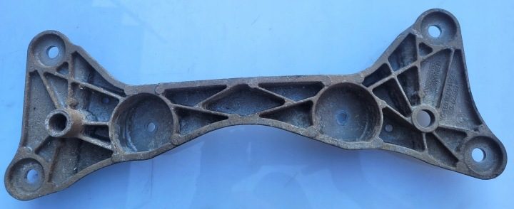 КРОНШТЕЙН КОРОБКИ BMW E81 E82 E84 E87 E88 E90 E91 6778033, фото 1