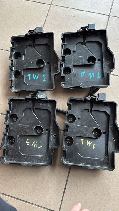 Площадка аккумулятора Renault Twingo III 648949124R, фото 2