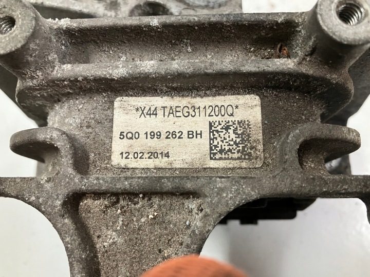 Подушка двигателя крепление 1.6 TDI Seat Leon 3 III 5F 5Q0199262BH, фото 3