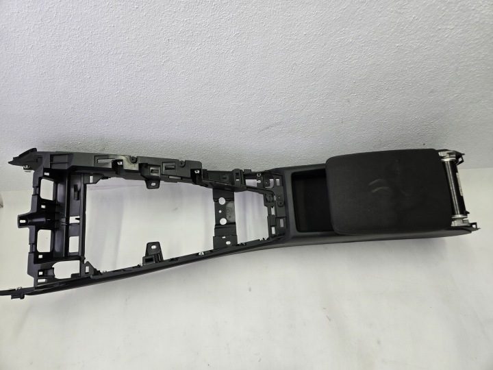 Audi A4 B9 центральный тоннель подлокотник европа 8W0864283A, фото 1