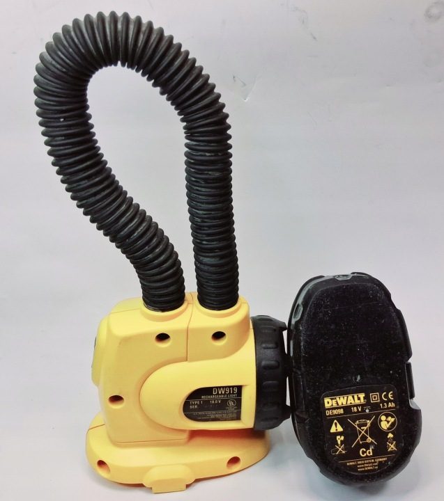 Фонарь LED с поворотной головкой 18V XR Body DeWalt DCL050, фото 5
