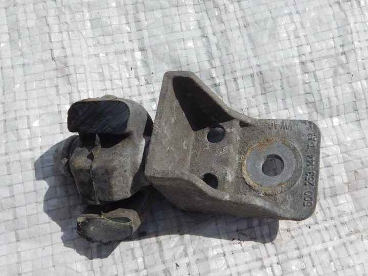 PASSAT B8 4MOTION ПОДВЕС ГЛУШИТЕЛЯ VW GOLF VII 5Q0253144 T AA, фото 1